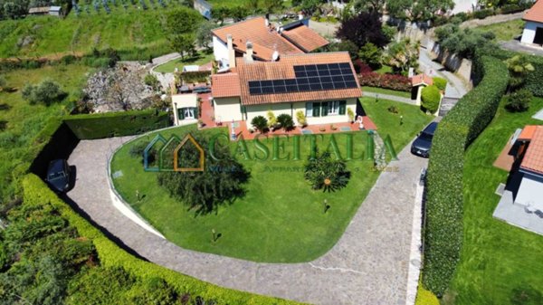 casa indipendente in vendita ad Albenga