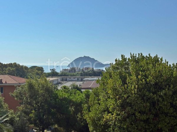 appartamento in vendita ad Albenga