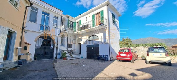 casale in vendita ad Albenga