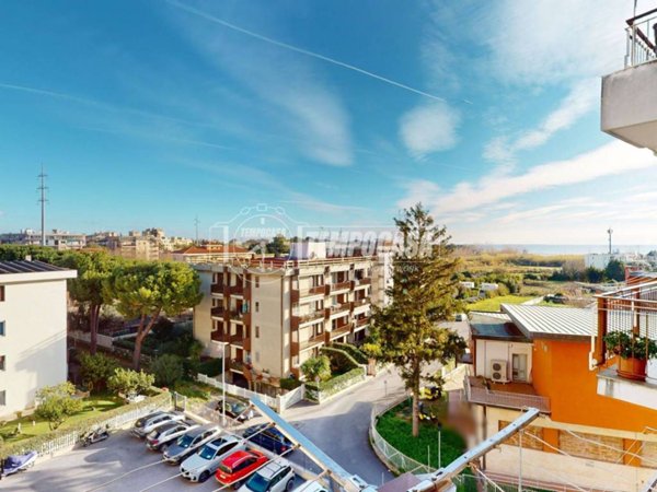 appartamento in vendita ad Albenga in zona Vadino