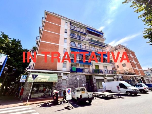 appartamento in vendita ad Albenga in zona Vadino