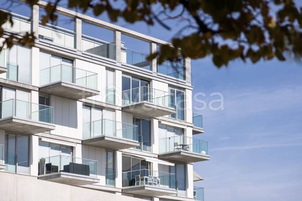 negozio in vendita ad Albenga