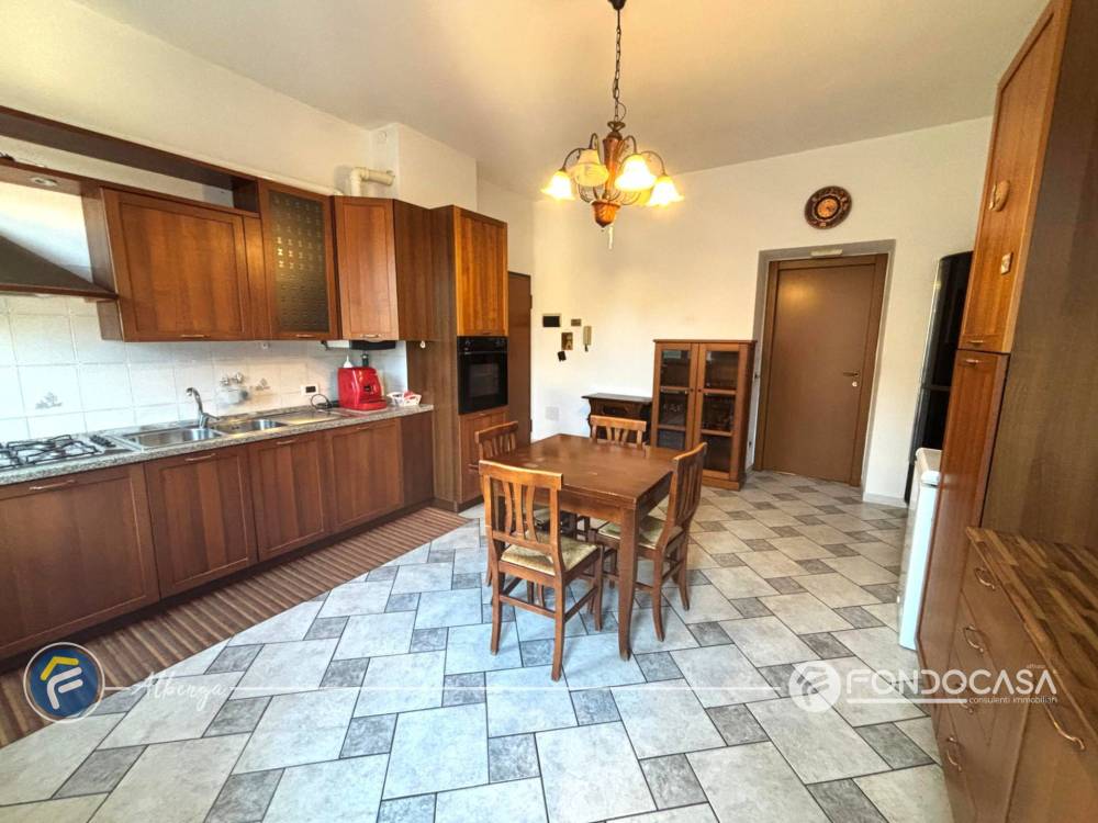 appartamento in vendita ad Albenga in zona Leca