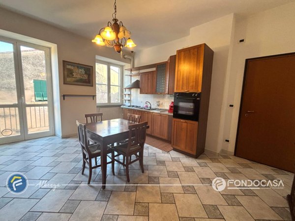 appartamento in vendita ad Albenga in zona Leca