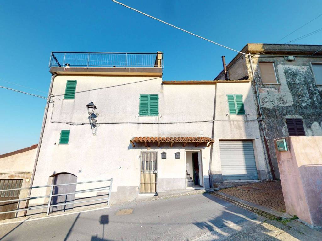 casa indipendente in vendita ad Albenga in zona San Fedele