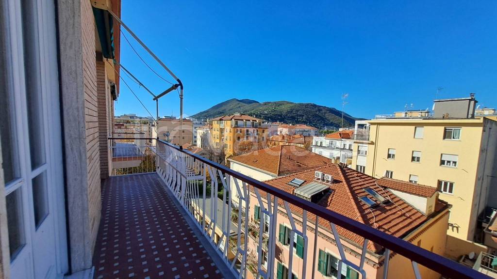 appartamento in vendita ad Albenga