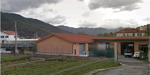 locale di sgombero in vendita ad Albenga in zona Bastia