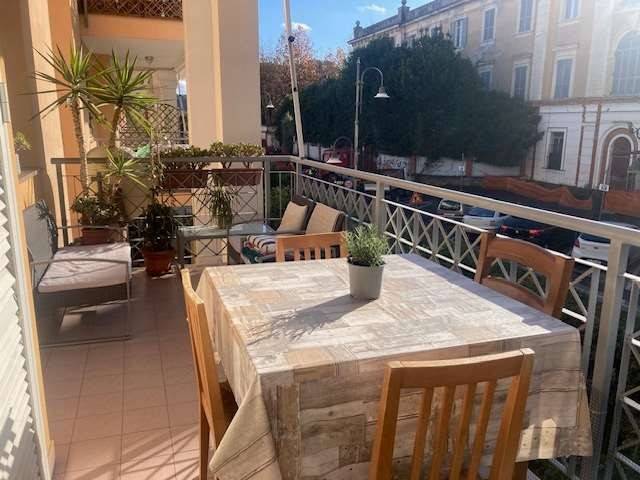 appartamento in vendita ad Albenga in zona Vadino