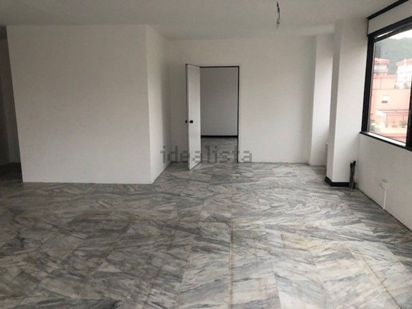 ufficio in vendita ad Albenga