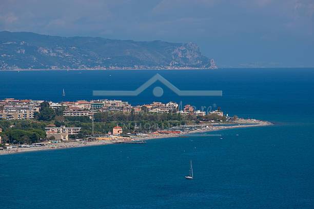 appartamento in vendita ad Albenga