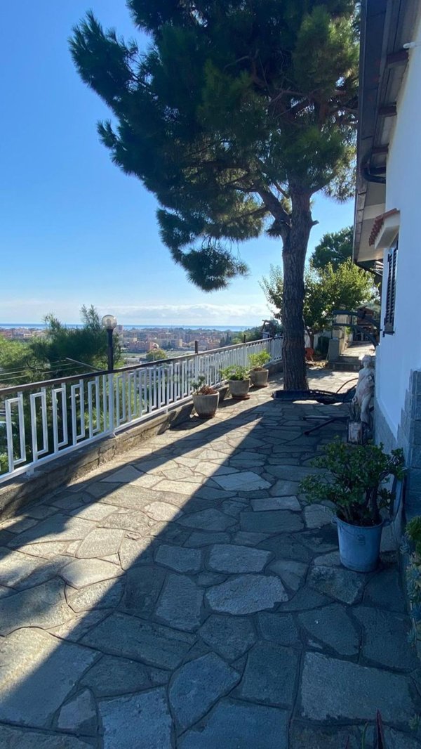 appartamento in vendita ad Albenga