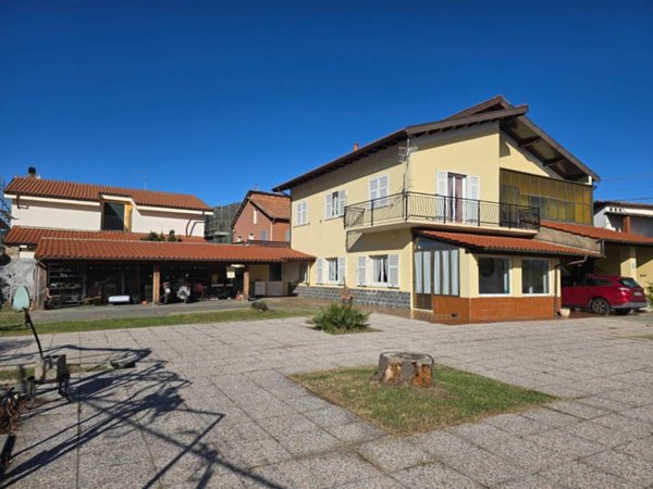 appartamento in vendita ad Albenga in zona Leca