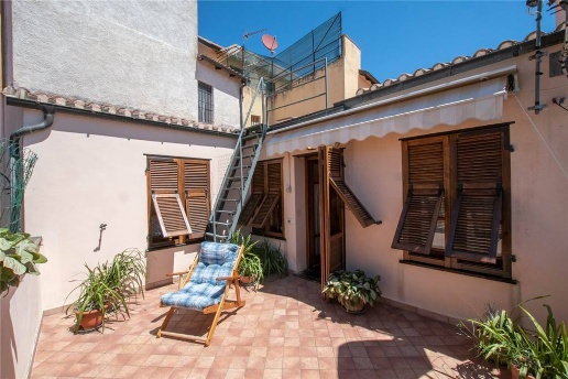 casa indipendente in vendita ad Albenga