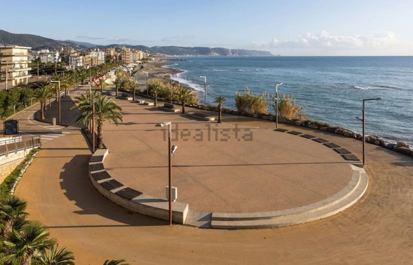 appartamento in vendita ad Albenga