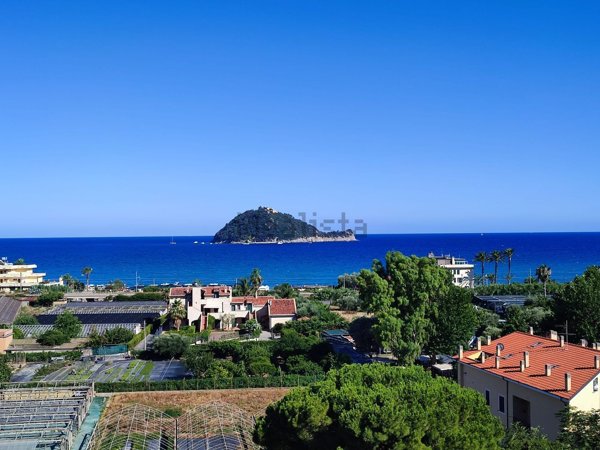 appartamento in vendita ad Albenga