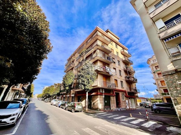 appartamento in vendita ad Albenga