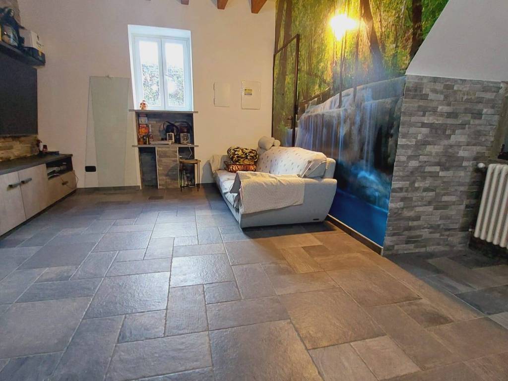 casa semindipendente in vendita ad Albenga in zona Campochiesa