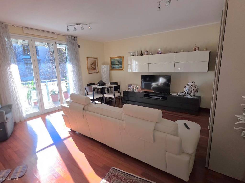 appartamento in vendita ad Albenga in zona Vadino