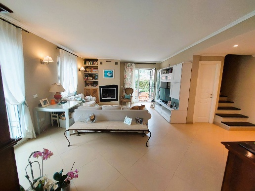 casa indipendente in vendita ad Albenga