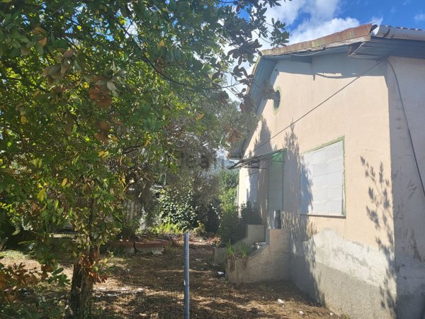 casa indipendente in vendita ad Albenga