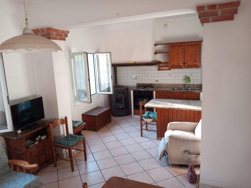 appartamento in vendita ad Albenga in zona Leca