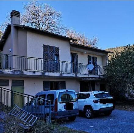 casa indipendente in vendita ad Albenga