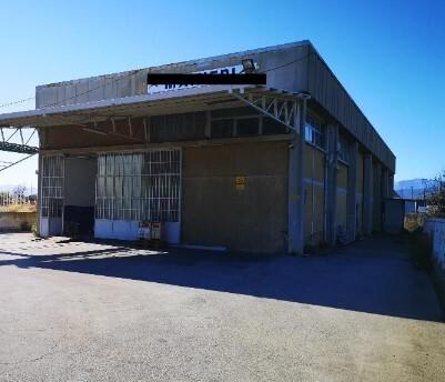 locale di sgombero in vendita ad Albenga