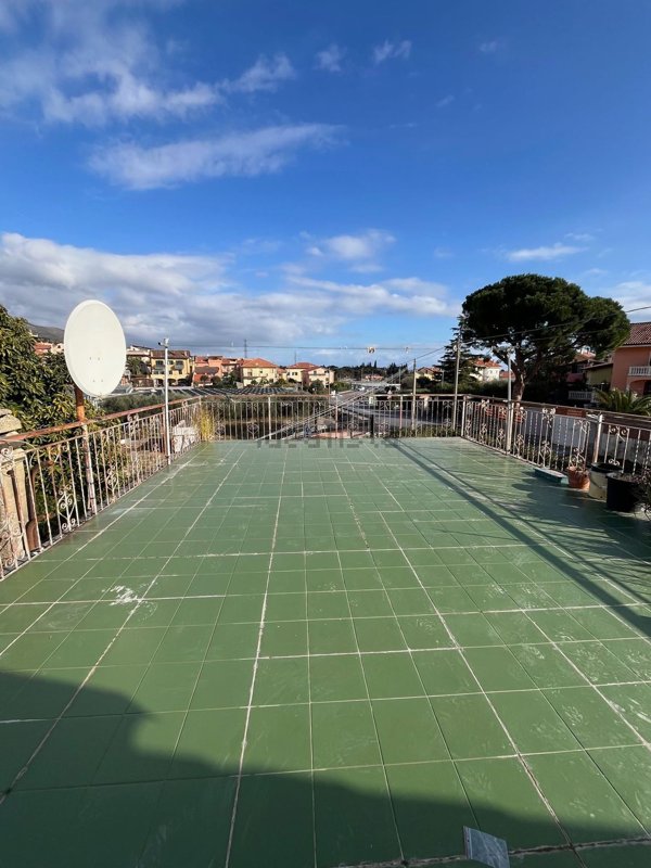 appartamento in vendita ad Albenga