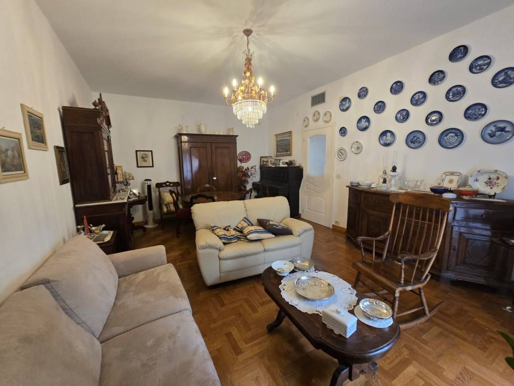 appartamento in vendita ad Albenga