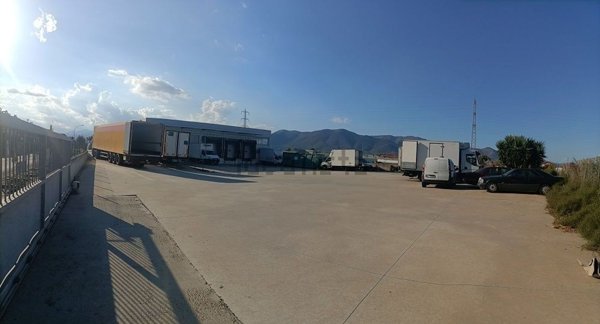 capannone in vendita ad Albenga