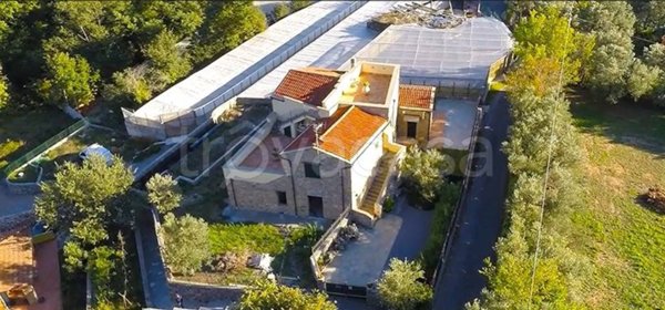 appartamento in vendita ad Albenga in zona Campochiesa