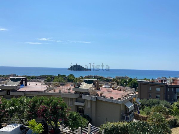 appartamento in vendita ad Albenga