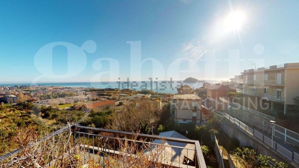 appartamento in vendita ad Albenga