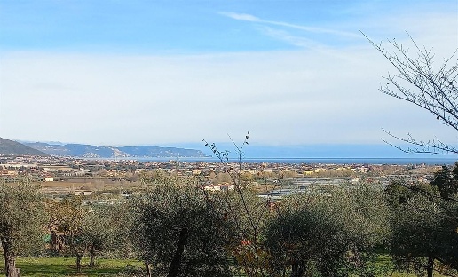 casale in vendita ad Albenga in zona Lusignano