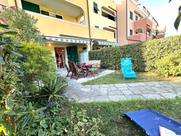 appartamento in vendita ad Albenga in zona Lusignano