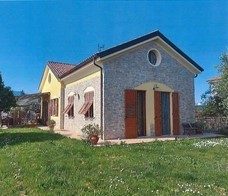 casa indipendente in vendita ad Albenga