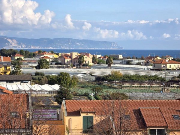 appartamento in vendita ad Albenga