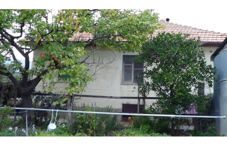 casa indipendente in vendita ad Albenga