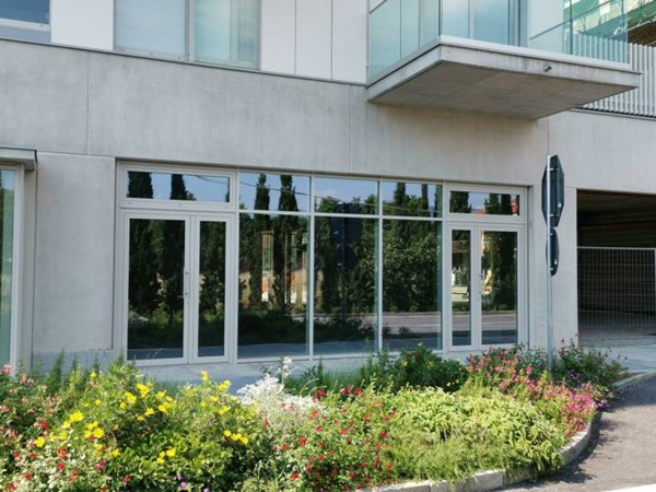 negozio in vendita ad Albenga