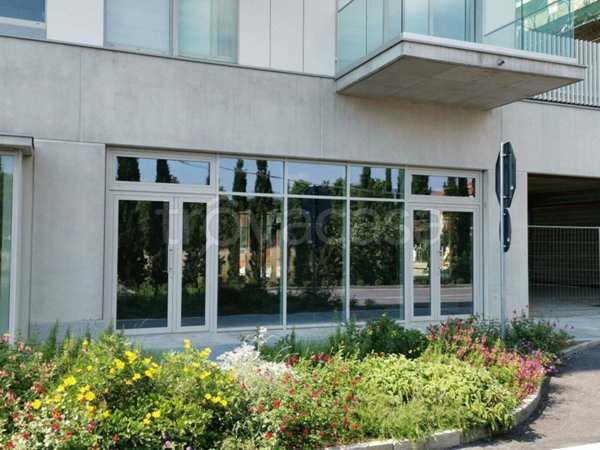 negozio in vendita ad Albenga