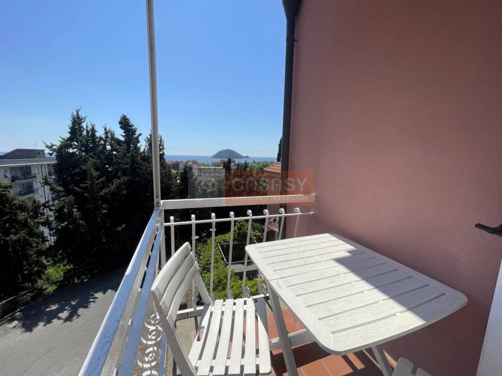appartamento in vendita ad Albenga