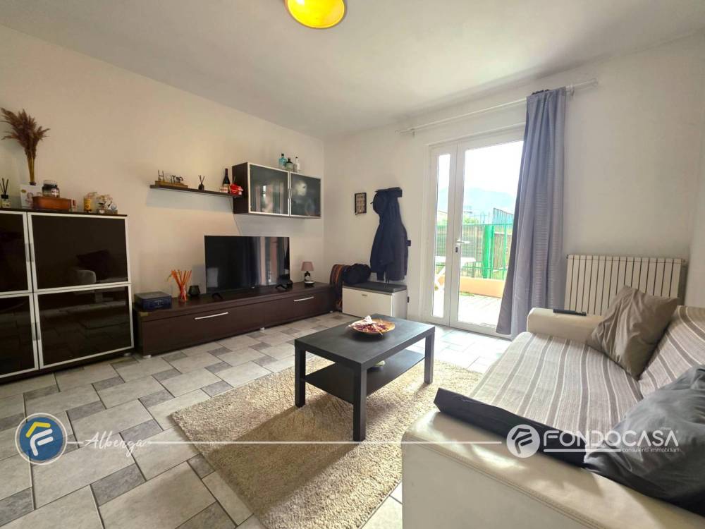 appartamento in vendita ad Albenga in zona Leca