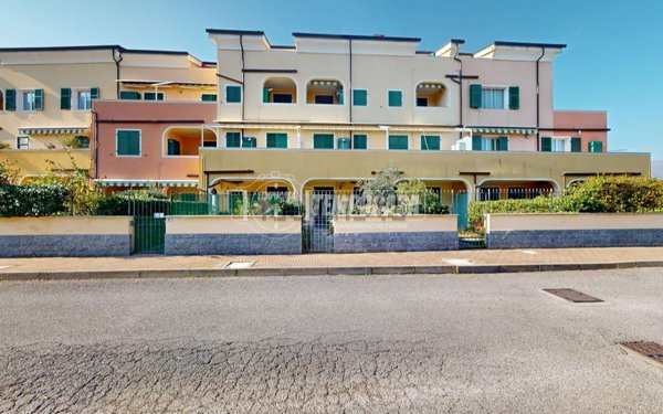appartamento in vendita ad Albenga in zona Lusignano