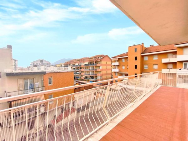 appartamento in vendita ad Albenga