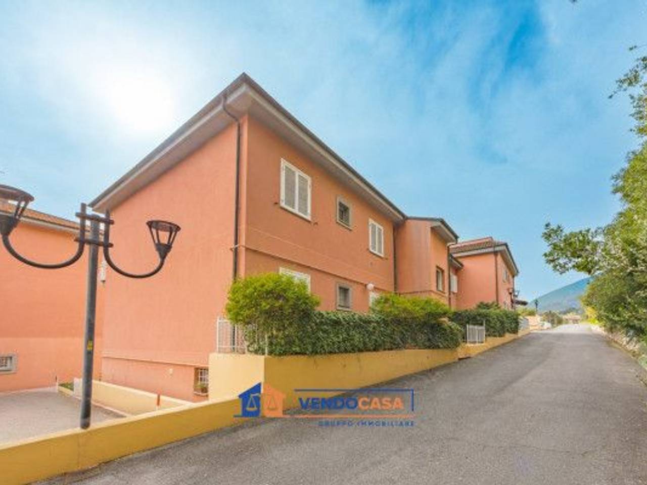 appartamento in vendita ad Albenga in zona Vadino