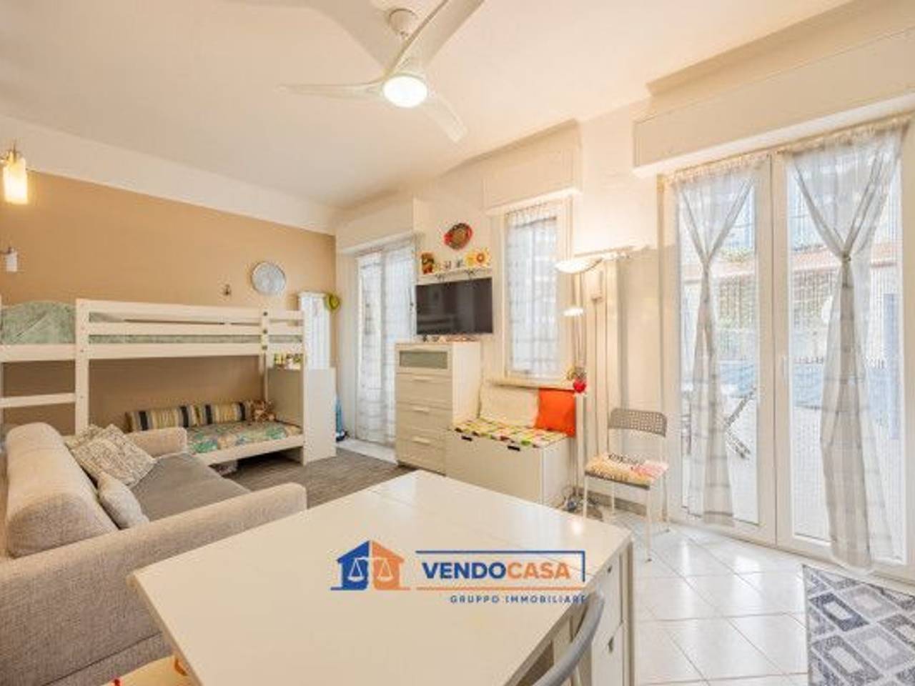 appartamento in vendita ad Albenga in zona Vadino