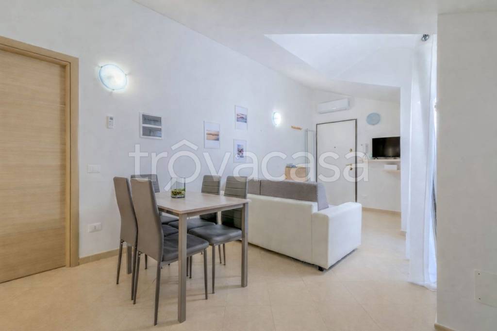 appartamento in vendita ad Albenga in zona Lusignano