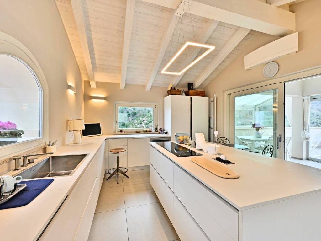 casa indipendente in vendita ad Albenga in zona San Fedele