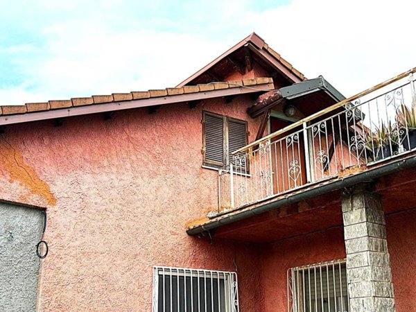 appartamento in vendita ad Albenga in zona Campochiesa