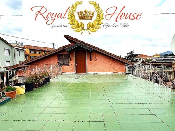 appartamento in vendita ad Albenga in zona Campochiesa